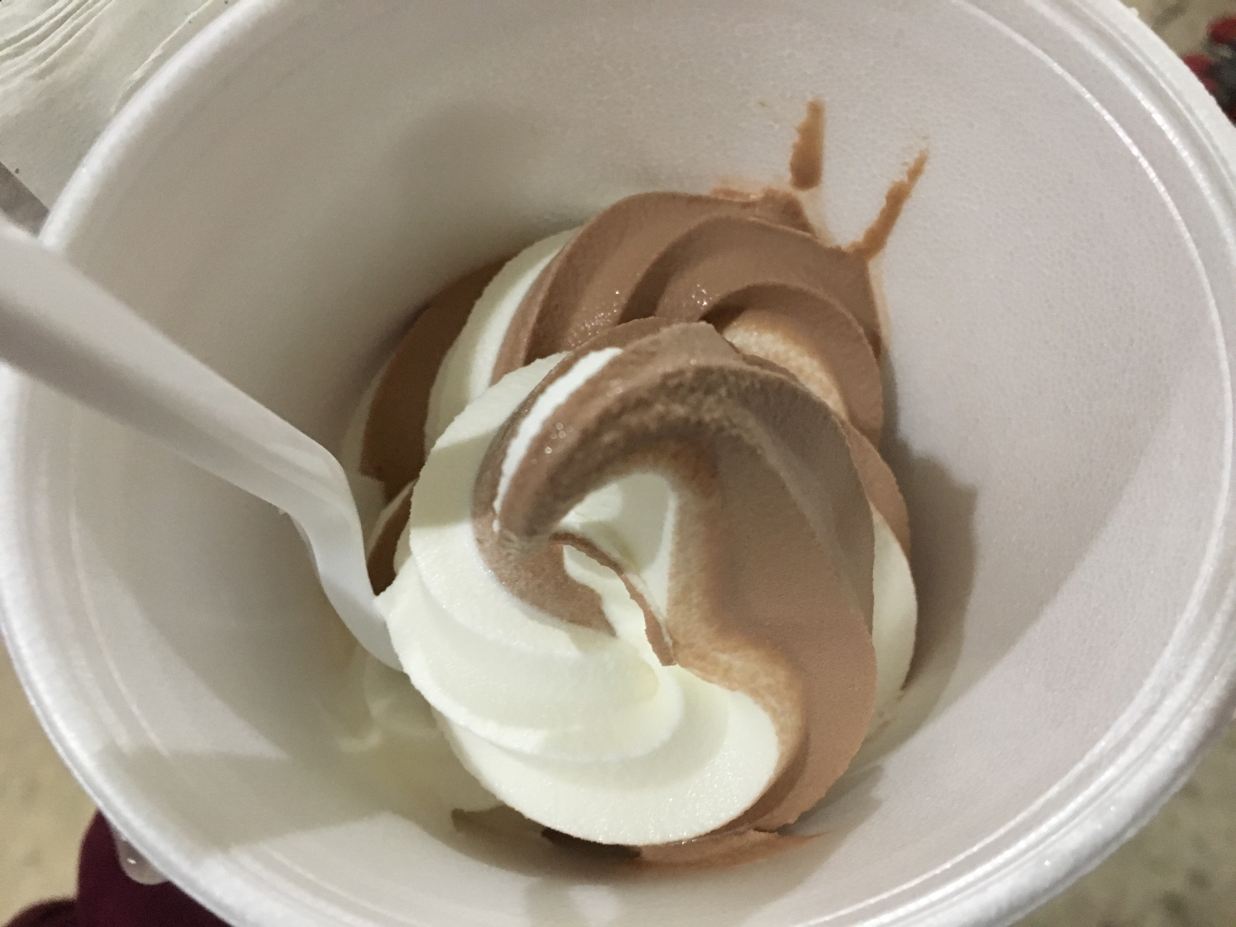 Cremeland, Manchester, NH | Ross and Jamie Adventure