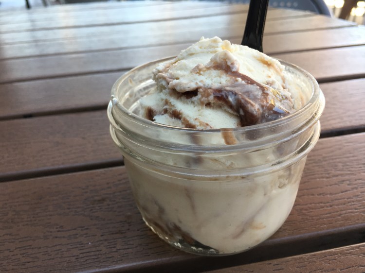 Little Calf Creamery and Cafe, Thousand Oaks, CA | In Search of a Scoop