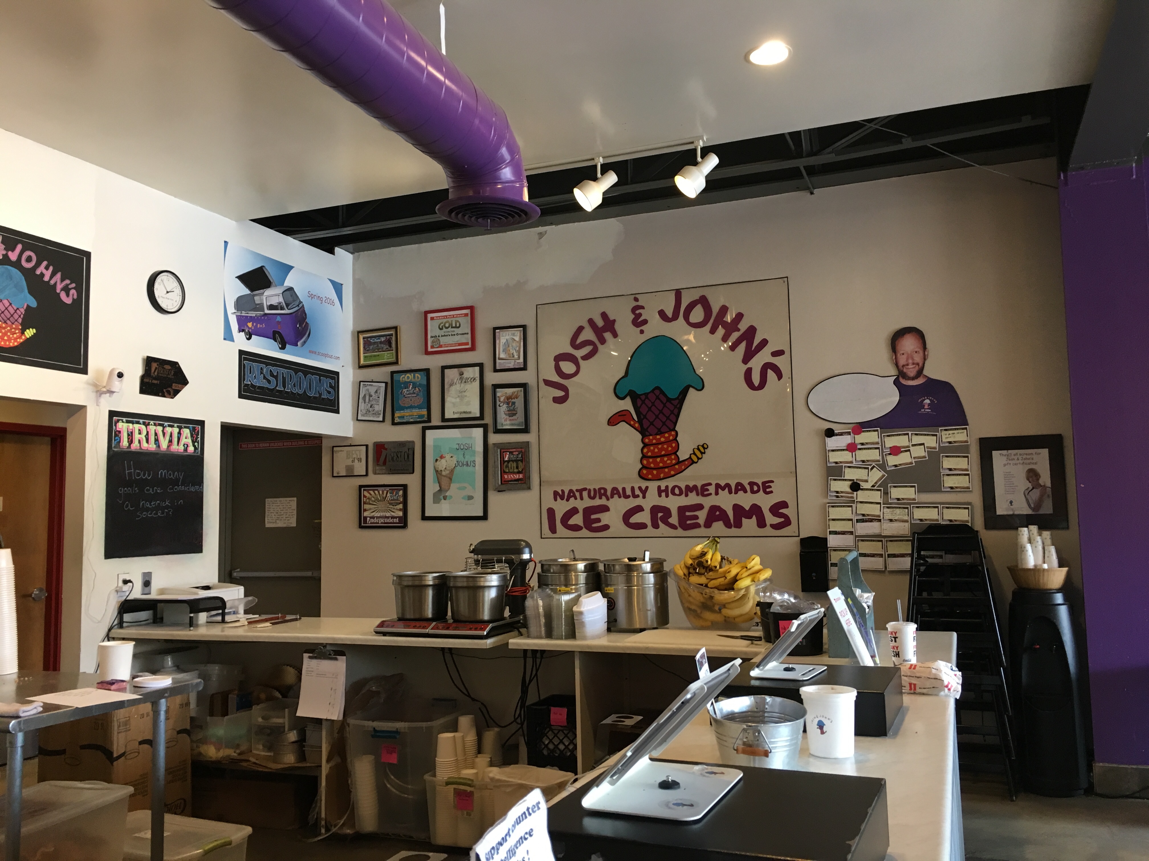 Josh and John’s, Colorado Springs, CO | In Search of a Scoop