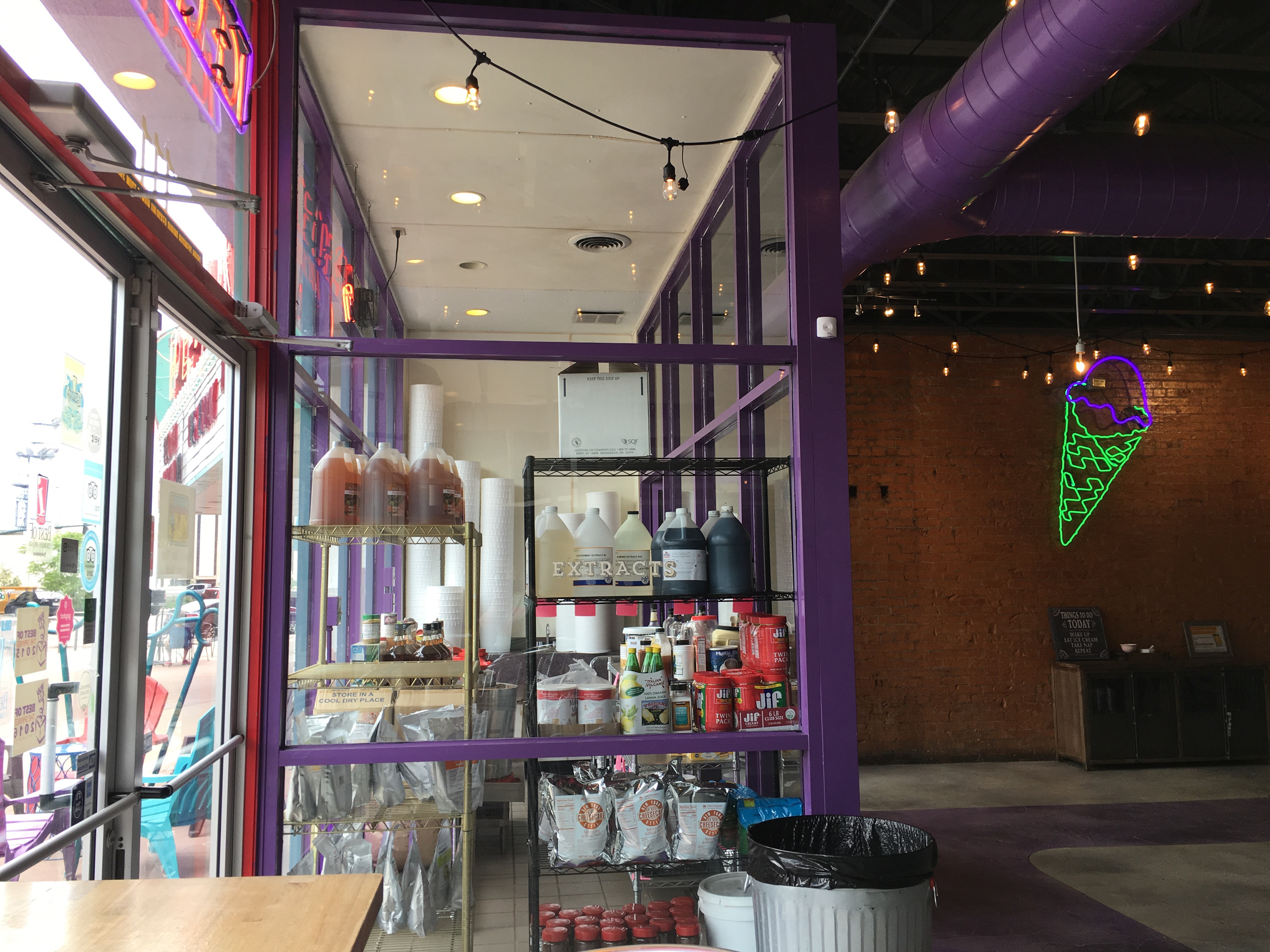 Josh and John’s, Colorado Springs, CO | In Search of a Scoop